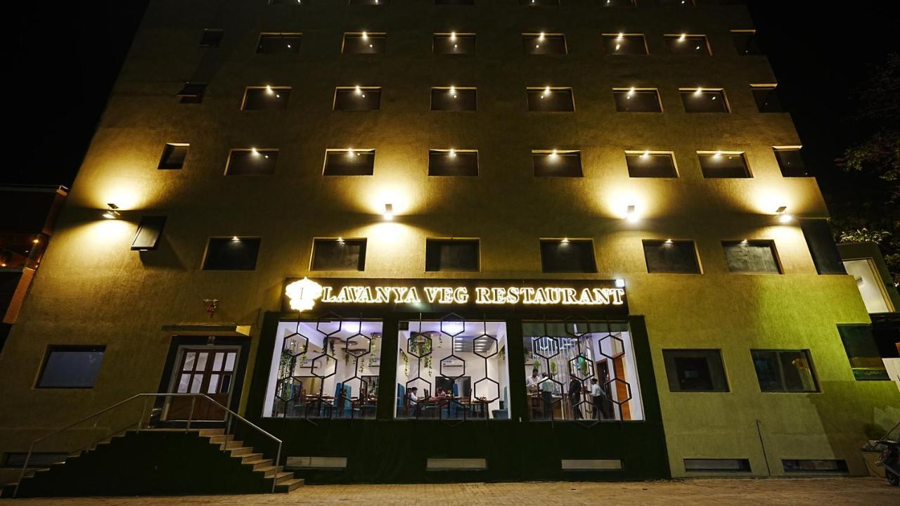 L P Regency, プネ エクステリア 写真